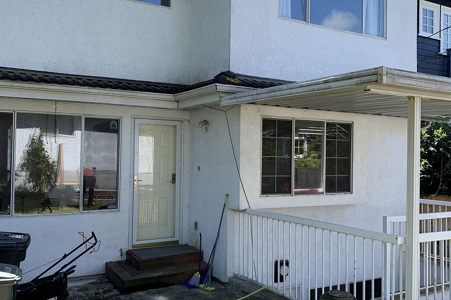 4227 W 14th Avenue Vancouver, BC - 2