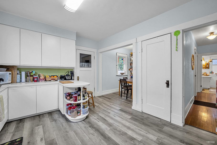 458 E 9th Street North Vancouver, BC - 7