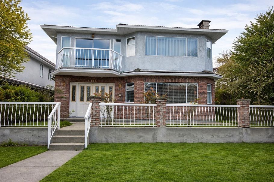 1360 Graveley Street Vancouver, BC - 1