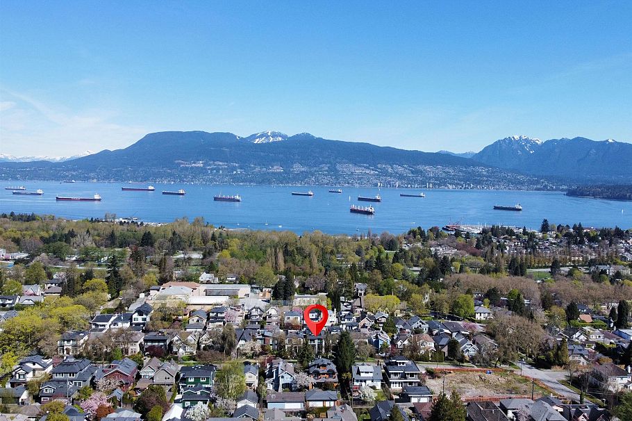 4039 W 11th Avenue Vancouver, BC - 3