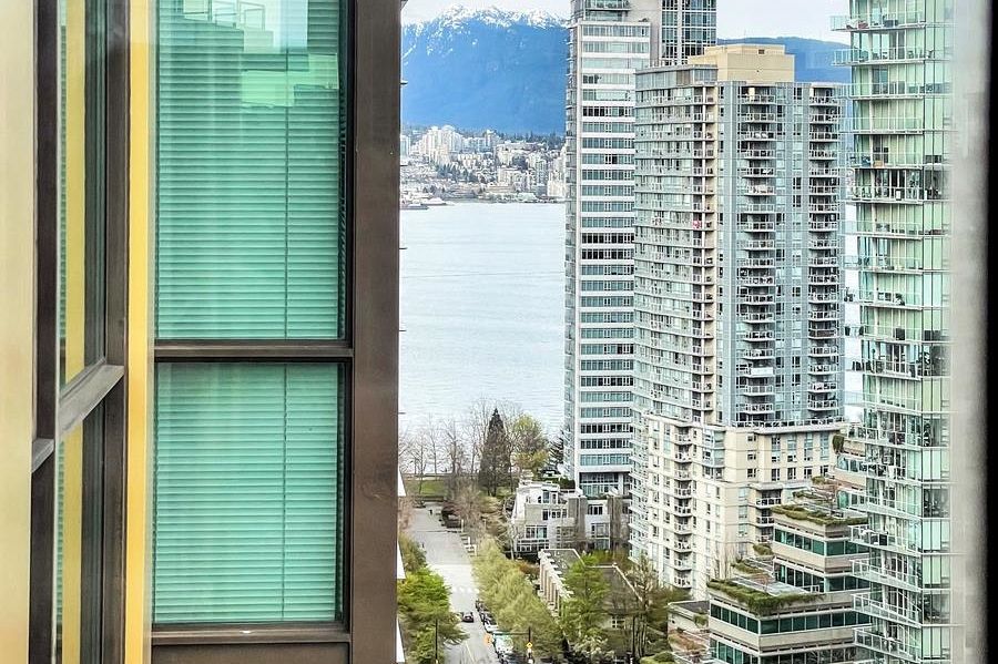 2011 1331 Alberni Street Vancouver, BC - 5