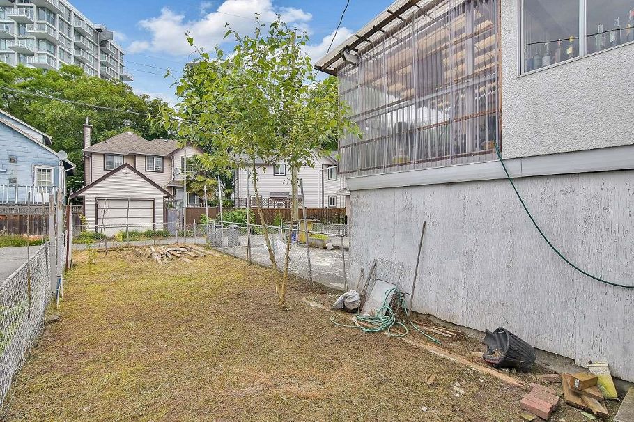 2149 E 32nd Avenue Vancouver, BC - 22