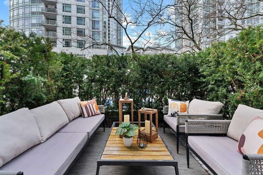 123 Aquarius Mews Vancouver, BC - 3