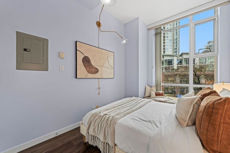 123 Aquarius Mews Vancouver, BC - 33