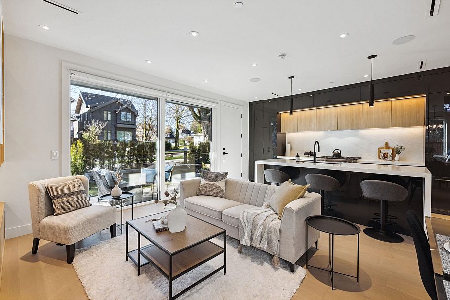 1 3081 W 14th Avenue Vancouver, BC - 9