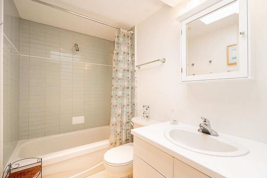 304 592 W 16th Avenue Vancouver, BC - 23