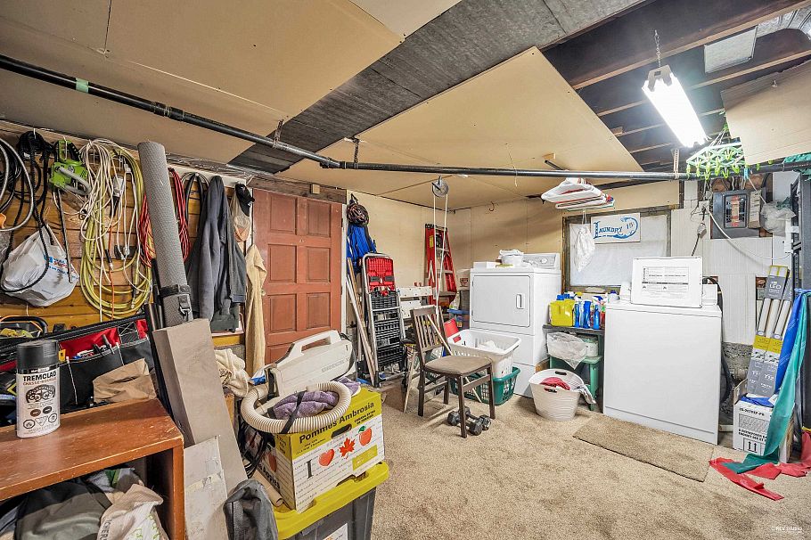 458 E 9th Street North Vancouver, BC - 19