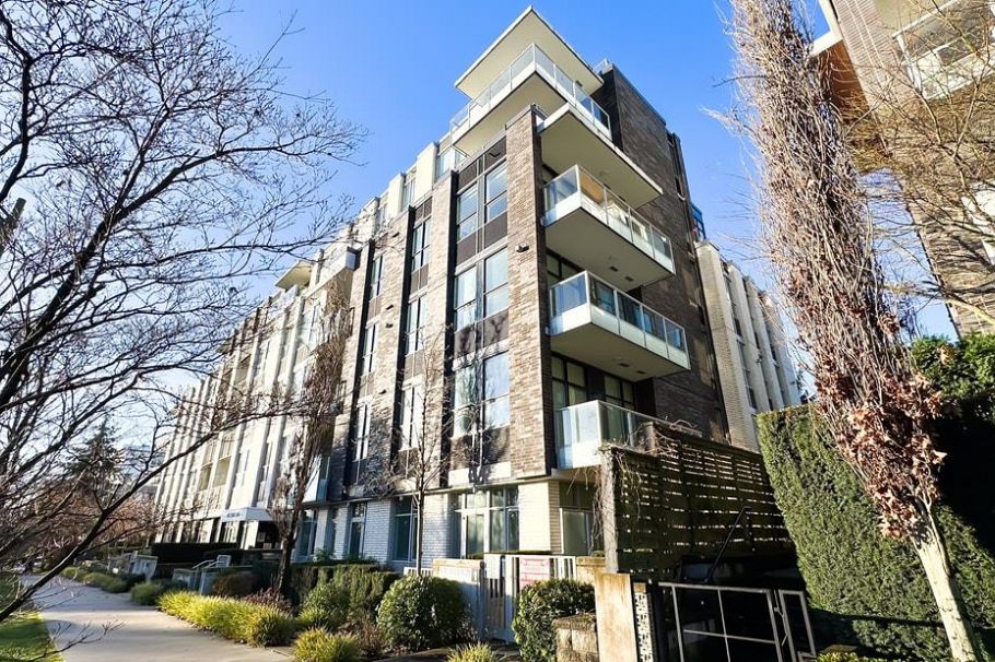 302 6733 Cambie Street Vancouver, BC - 1