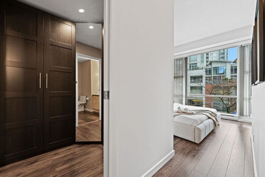 123 Aquarius Mews Vancouver, BC - 28