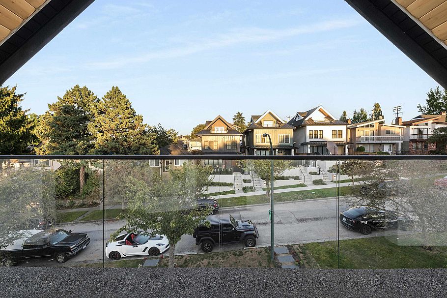 1 4855 Dumfries Street Vancouver, BC - 21