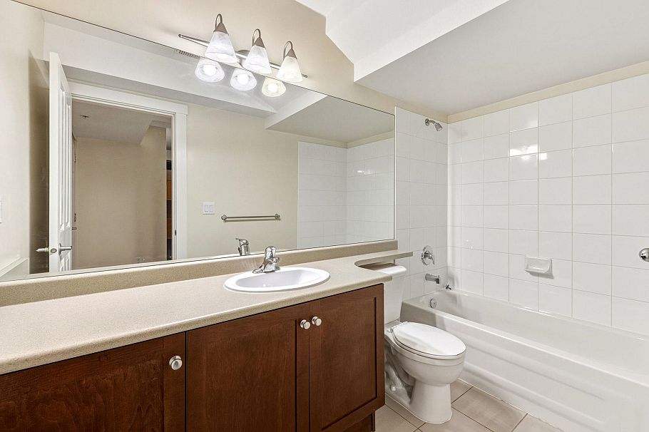 979 Westbury Walk Vancouver, BC - 9