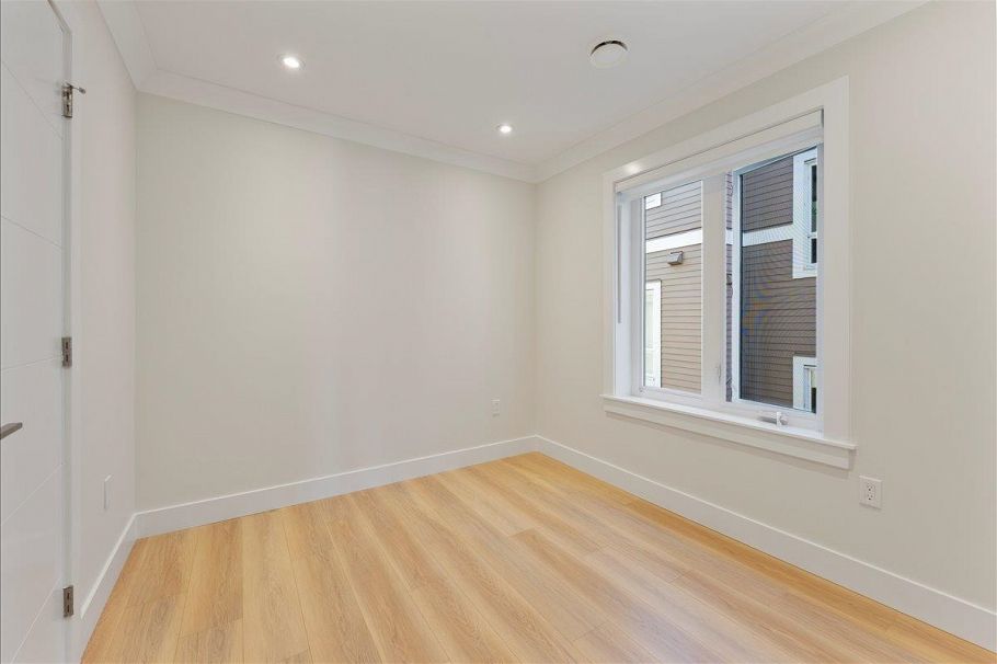 4856 Slocan Street Vancouver, BC - 15