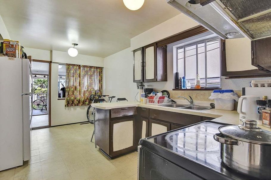 2149 E 32nd Avenue Vancouver, BC - 6