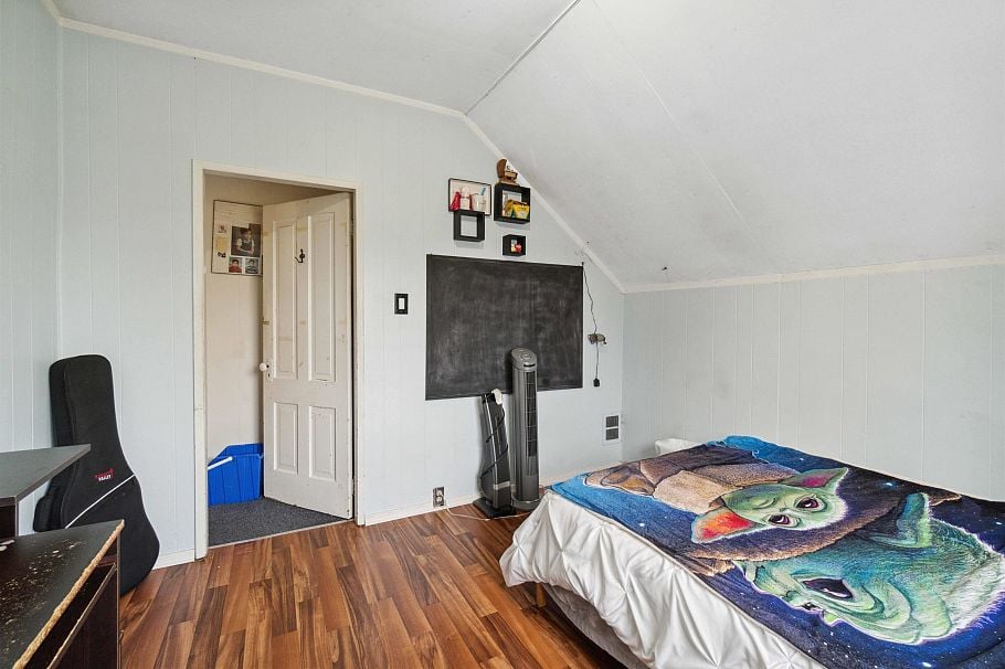 1649 Grant Street Vancouver, BC - 24