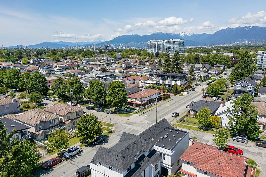 5018 Nanaimo Street Vancouver, BC - 28