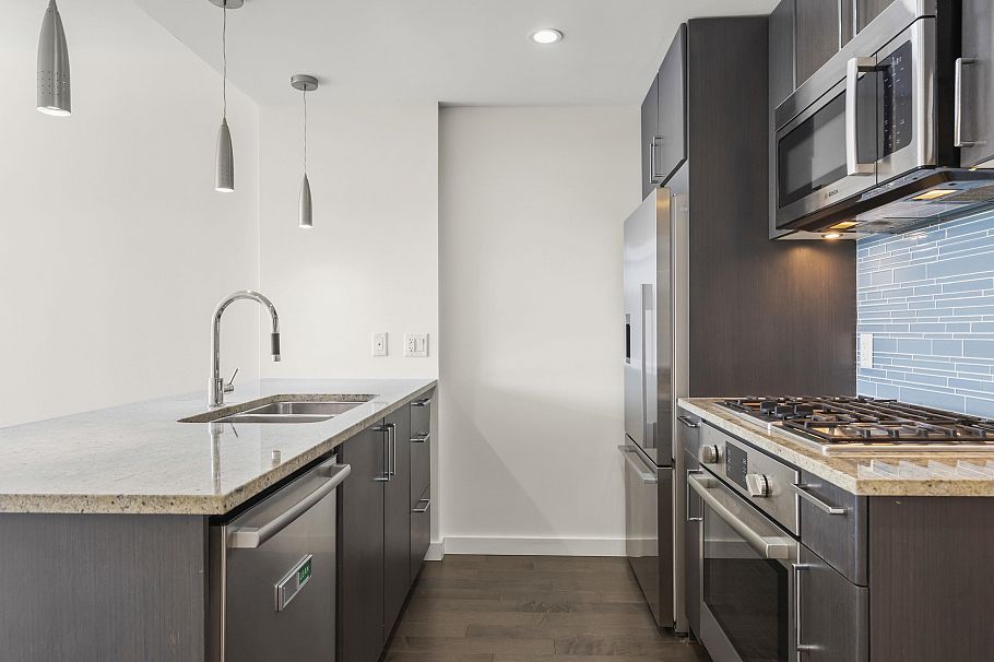 608 38 W 1st Avenue Vancouver, BC - 17