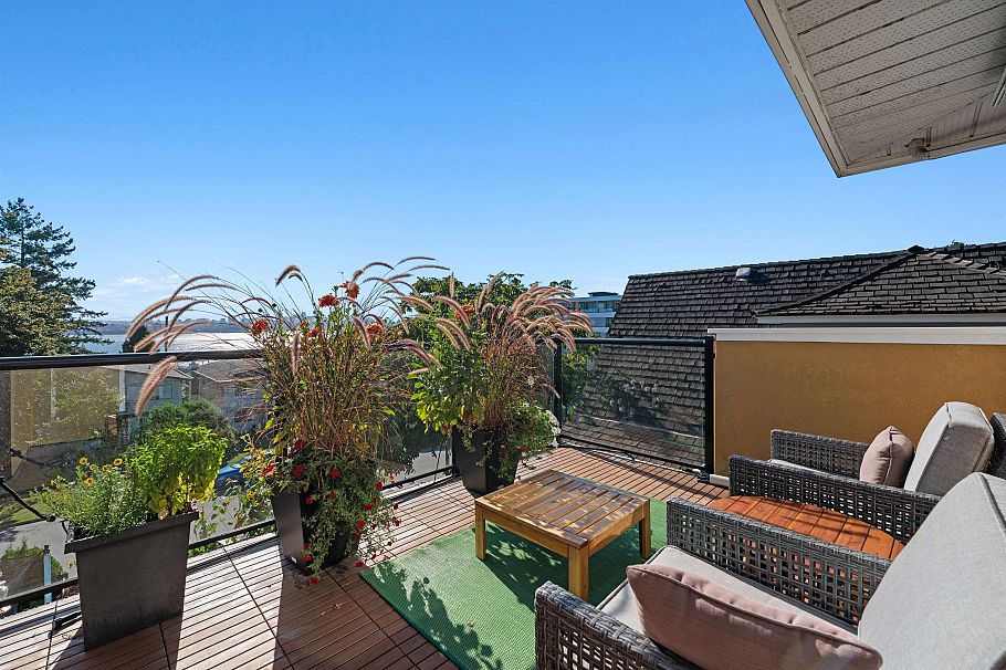 412 E 2nd Street North Vancouver, BC - 18