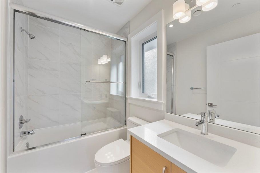 4856 Slocan Street Vancouver, BC - 17