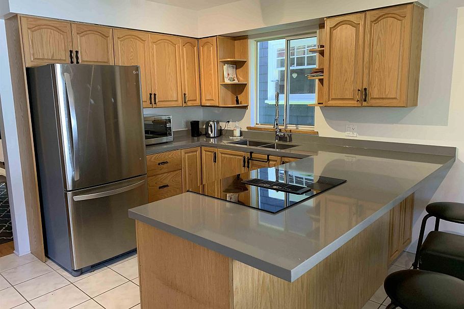 4227 W 14th Avenue Vancouver, BC - 8