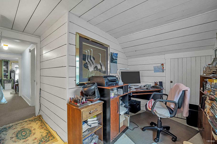 458 E 9th Street North Vancouver, BC - 14