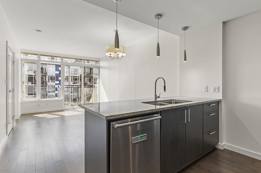 608 38 W 1st Avenue Vancouver, BC - 13