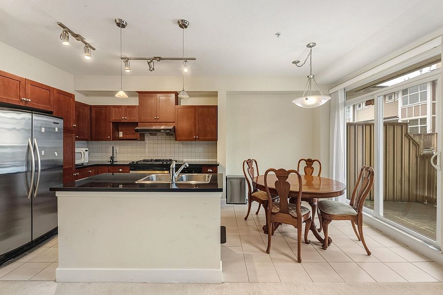 979 Westbury Walk Vancouver, BC - 4