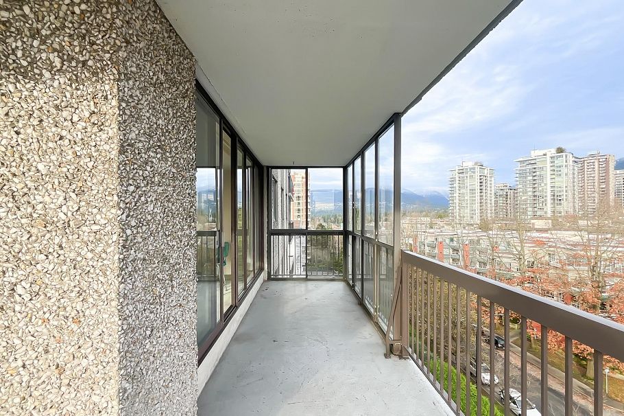 901 114 W Keith Road North Vancouver, BC - 18