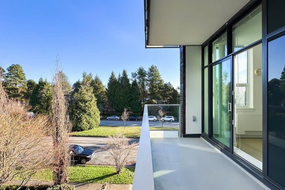 302 6733 Cambie Street Vancouver, BC - 21