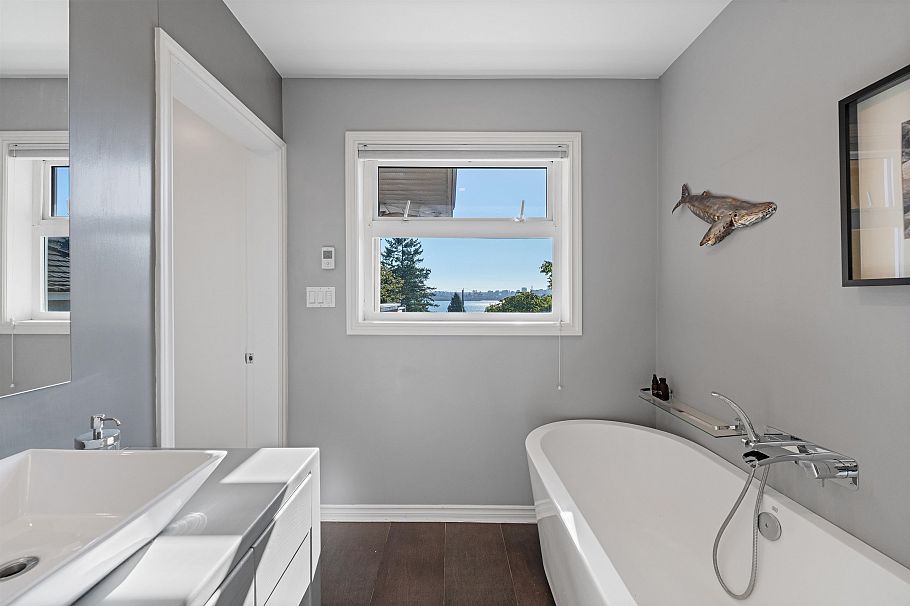 412 E 2nd Street North Vancouver, BC - 16