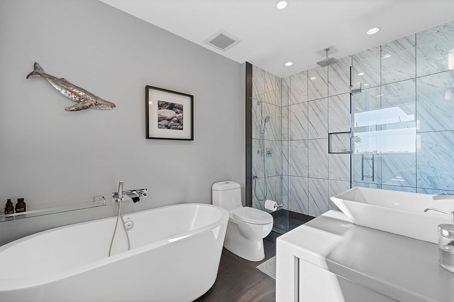 412 E 2nd Street North Vancouver, BC - 15