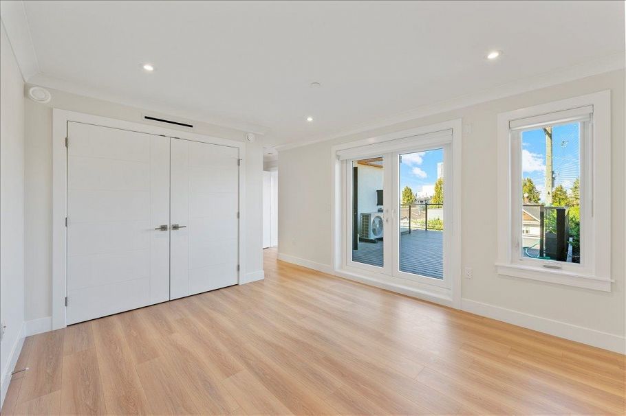 4856 Slocan Street Vancouver, BC - 21