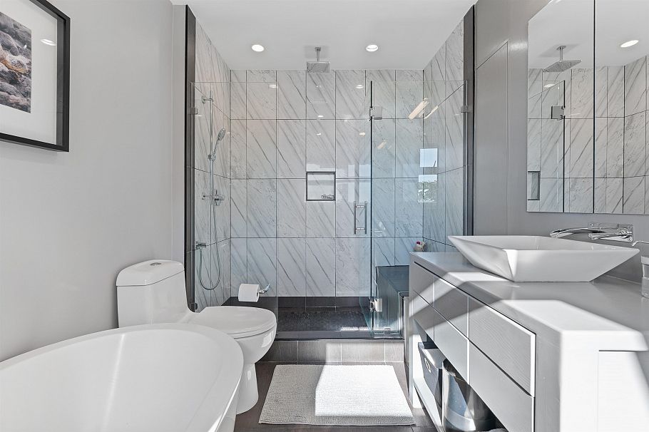 412 E 2nd Street North Vancouver, BC - 17