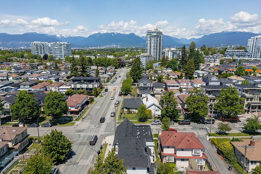 5018 Nanaimo Street Vancouver, BC - 29