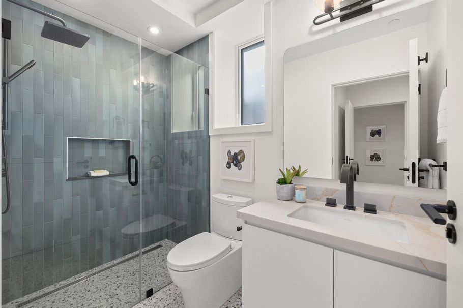 681 W 18th Avenue Vancouver, BC - 15