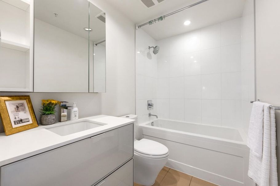 1605 1308 Hornby Street Vancouver, BC - 13