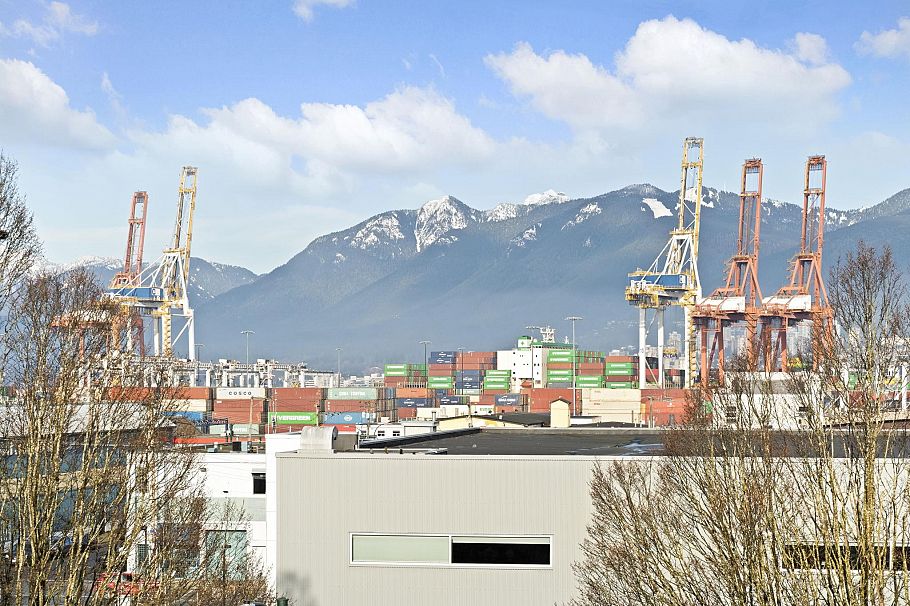 419 1588 E Hastings Street Vancouver, BC - 24