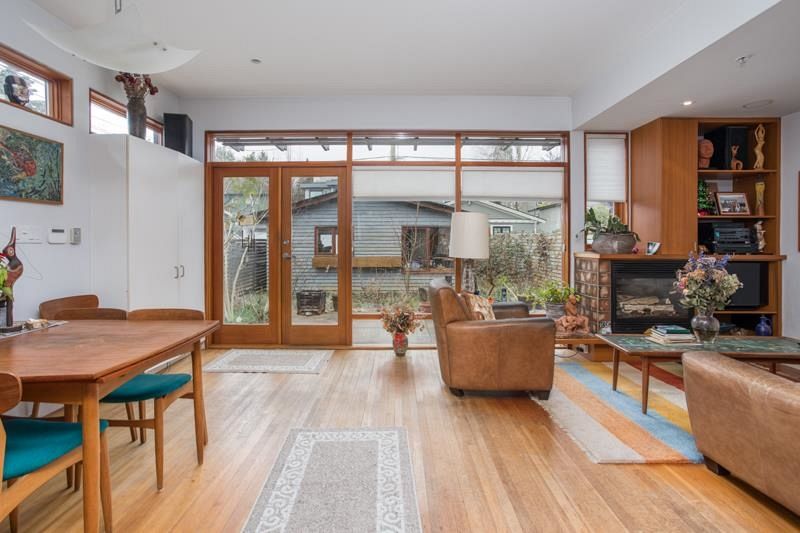 4436 W 12th Avenue Vancouver, BC - 4