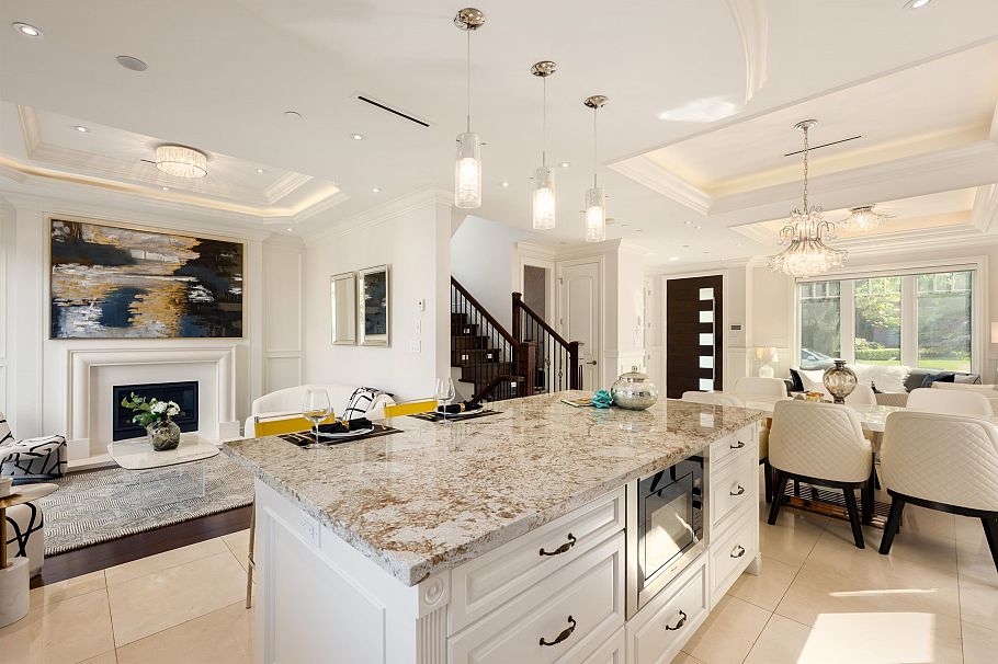 4043 W 11th Avenue Vancouver, BC - 12