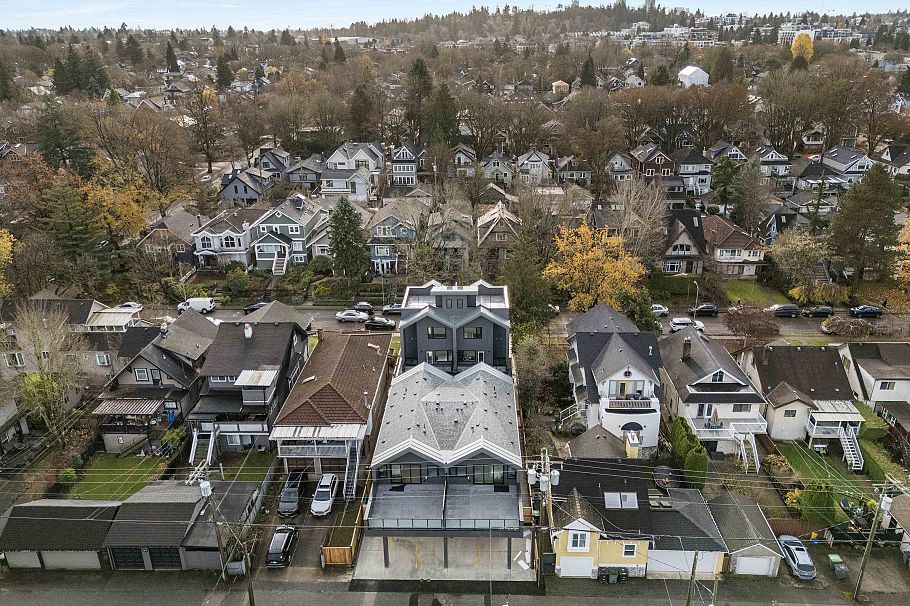 1 273 W 17th Avenue Vancouver, BC - 36