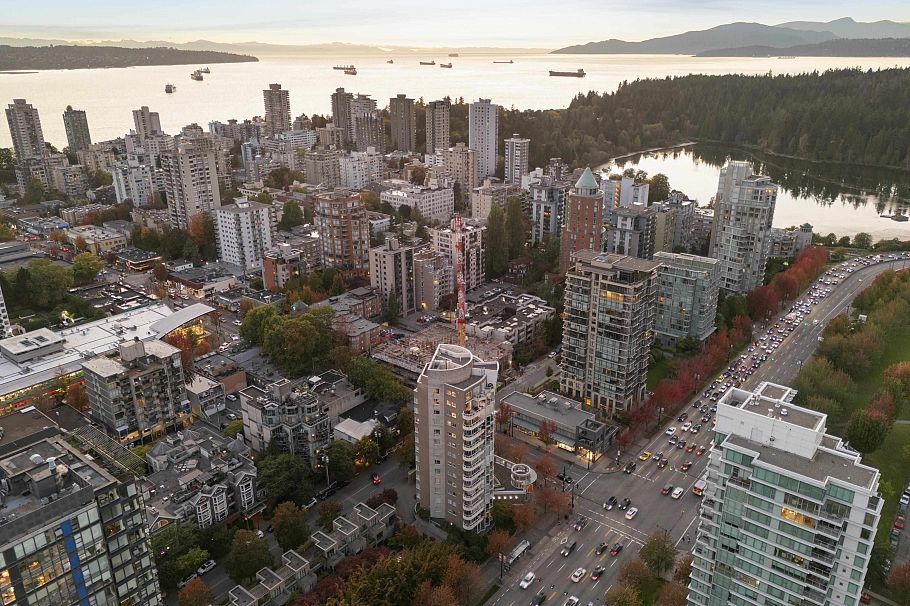 201 1788 W Georgia Street Vancouver, BC - 40