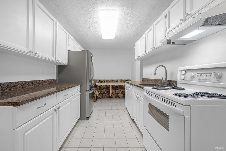 103 150 E 5th Street North Vancouver, BC - 11