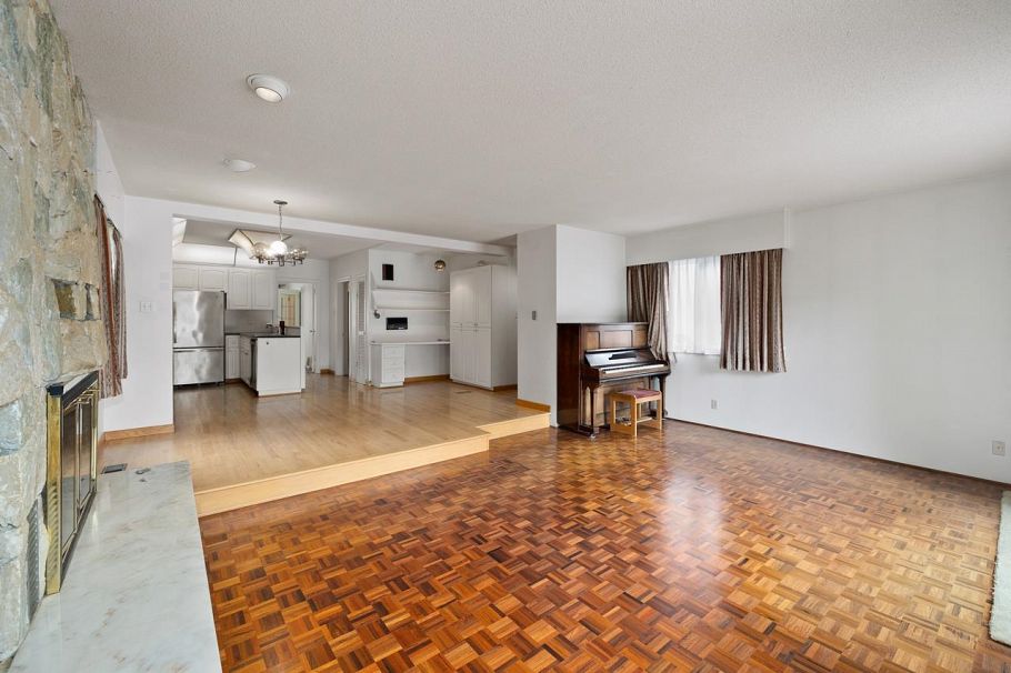 2676 W 33rd Avenue Vancouver, BC - 14