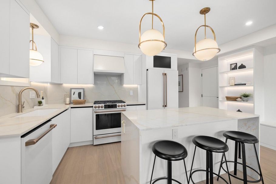 681 W 18th Avenue Vancouver, BC - 8