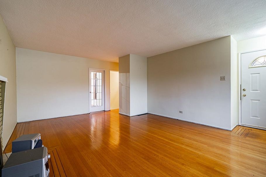 1174 Kelowna Street Vancouver, BC - 10