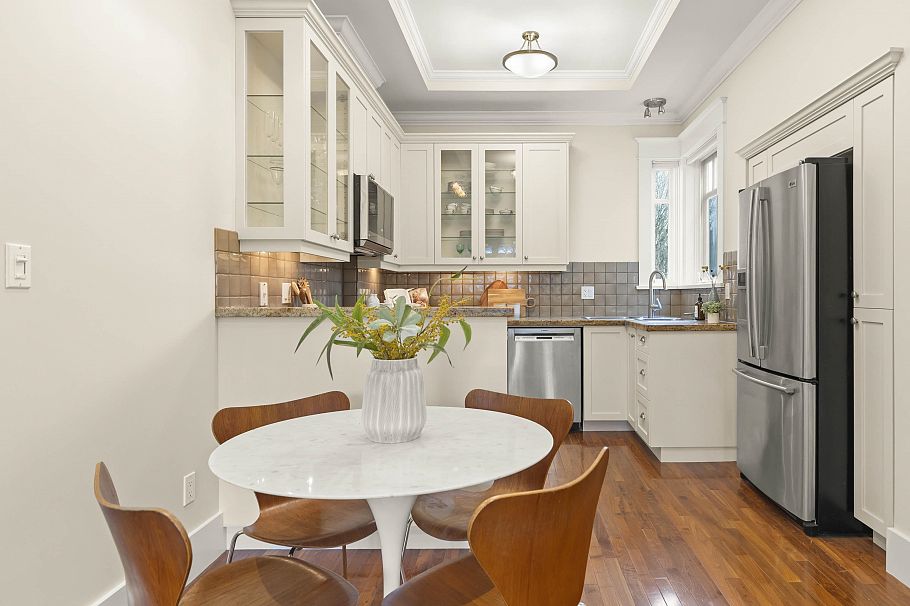 3540 W 5th Avenue Vancouver, BC - 12