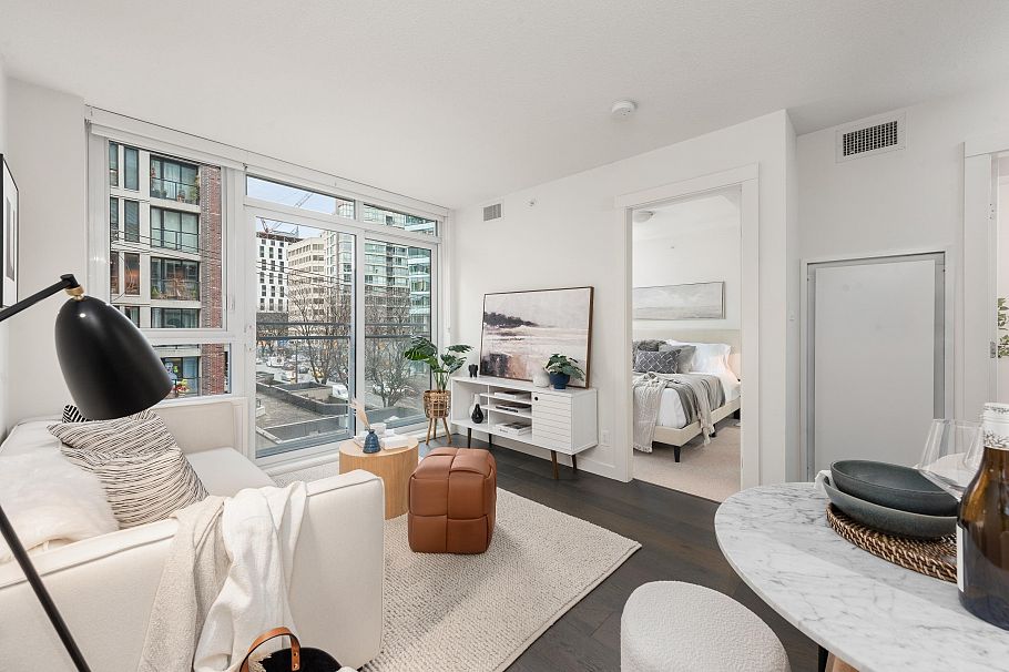 604 1009 Harwood Street Vancouver, BC - 1