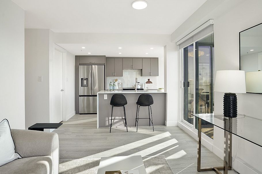 3309 939 Homer Street Vancouver, BC - 5