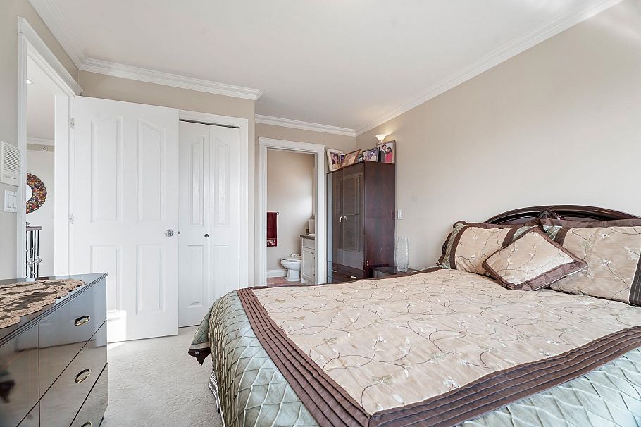 339 E 63rd Avenue Vancouver, BC - 26