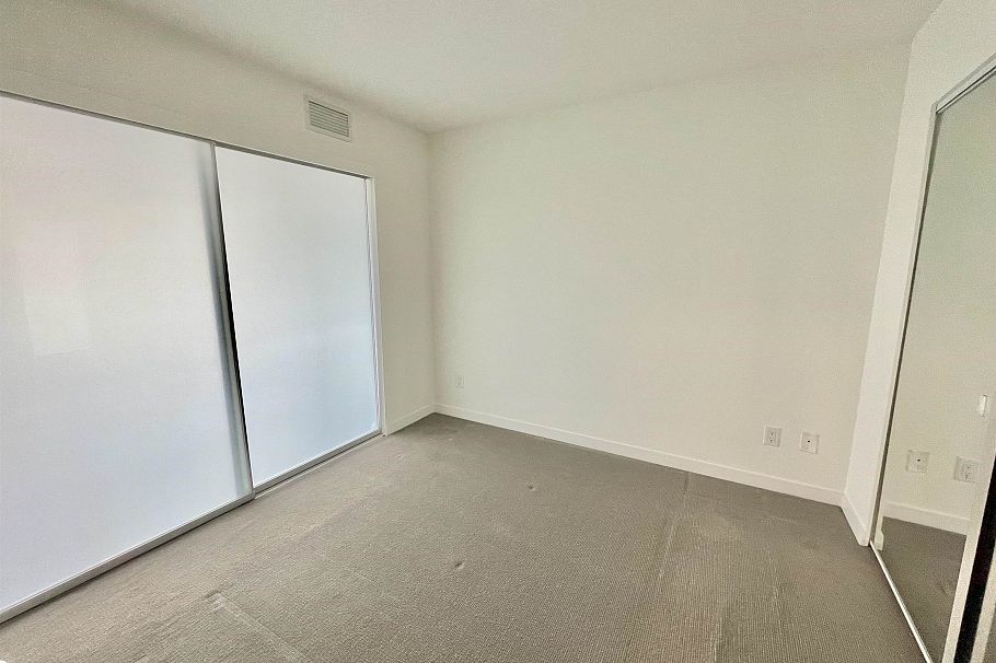 818 5665 Boundary Road Vancouver, BC - 8