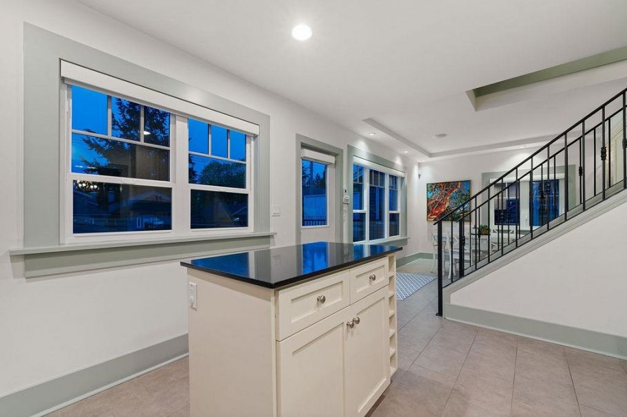 6591 Vine Street Vancouver, BC - 6